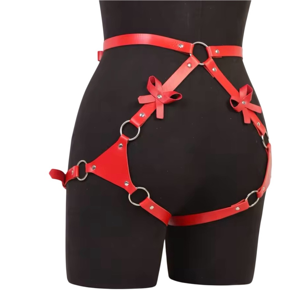 Women Red Fashion Belt Female Street Style Leg Harness Belt - Picture 2 of 2